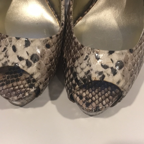 🌸SALE WORTHINGTON snake print High Heel Pumps - Picture 8 of 9